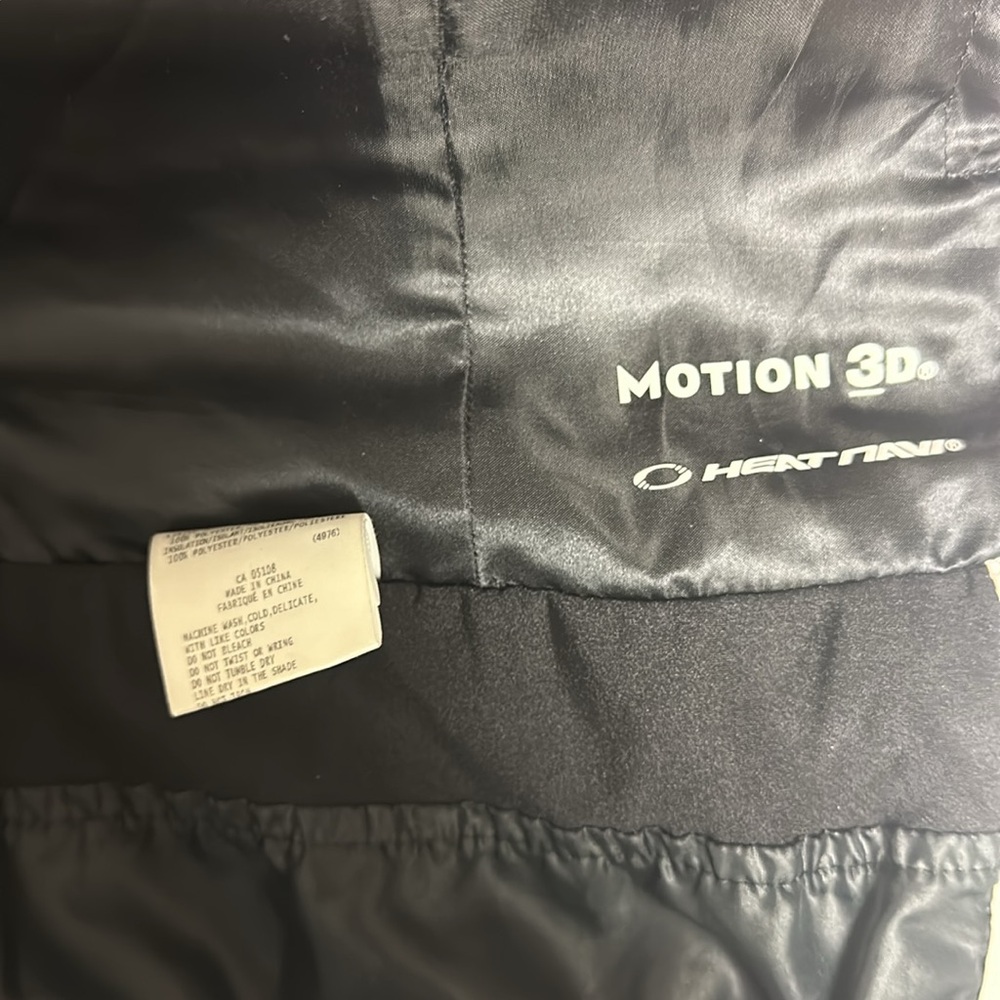 Women’s Ski Descente Jacket in White - Picture 14 of 15